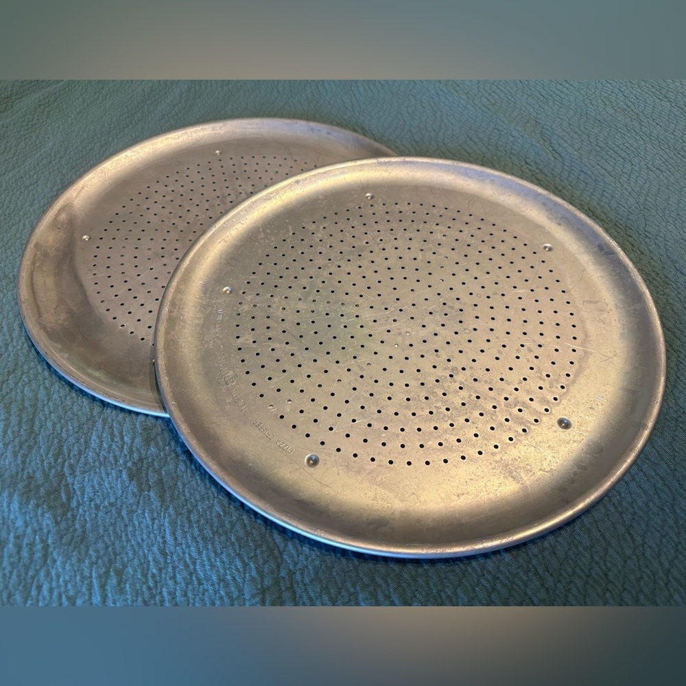 Nordic Ware Naturals 16" Hot Air Pizza Crisper (2)